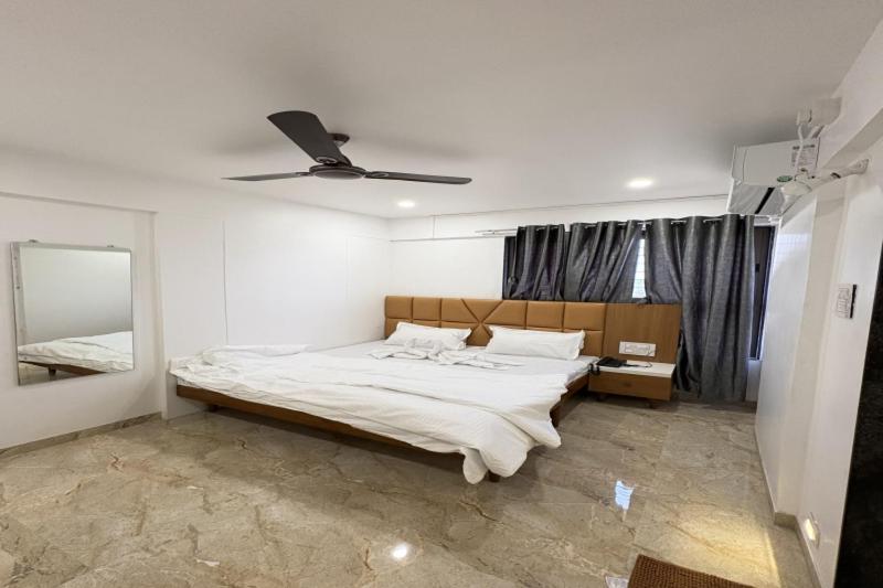 Hotel Ruchi Executive Сатара Екстер'єр фото